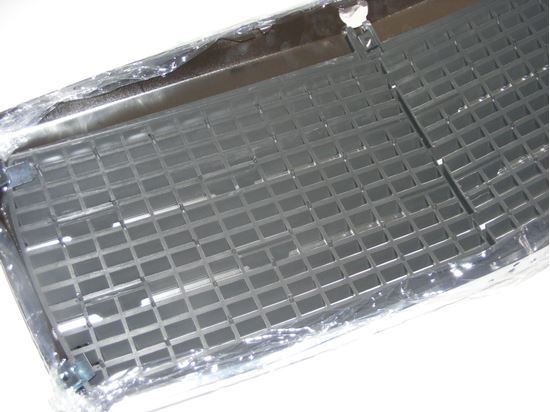 Picture of Mercedes grill assembly, 2018800783