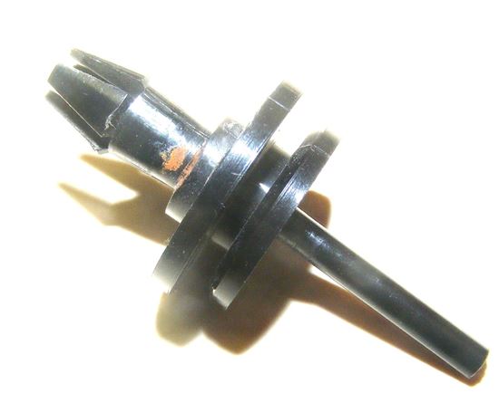 Picture of clip, door pocket, 0009900692